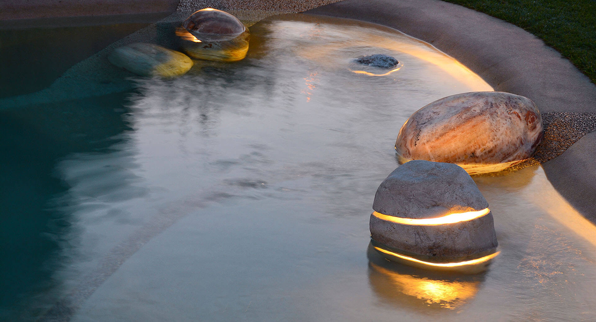 Essenze di Luce Twice Menhir Pool