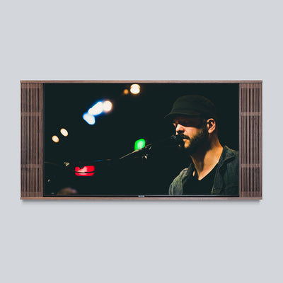 Leon Profile Edge Media Frame with PrULTIMA