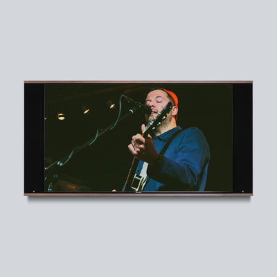 Leon Profile Edge Media Frame with PrULTIMA
