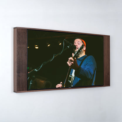 Leon Profile Edge Media Frame with PrULTIMA
